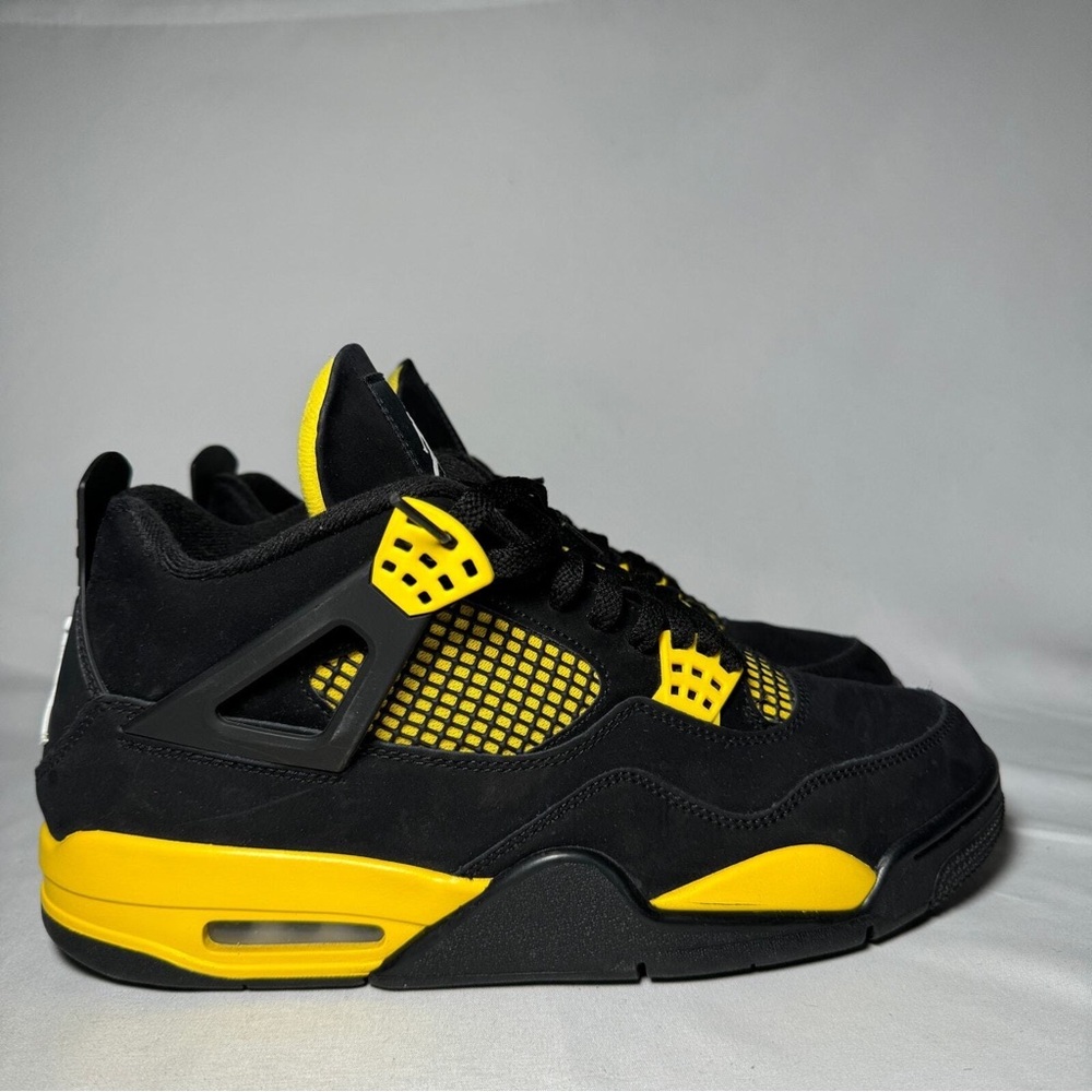Nike Air Jordan 4 Retro Thunder 2023 Men's Shoes